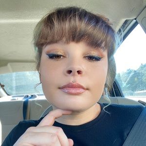 Meet your Posher, Brianna